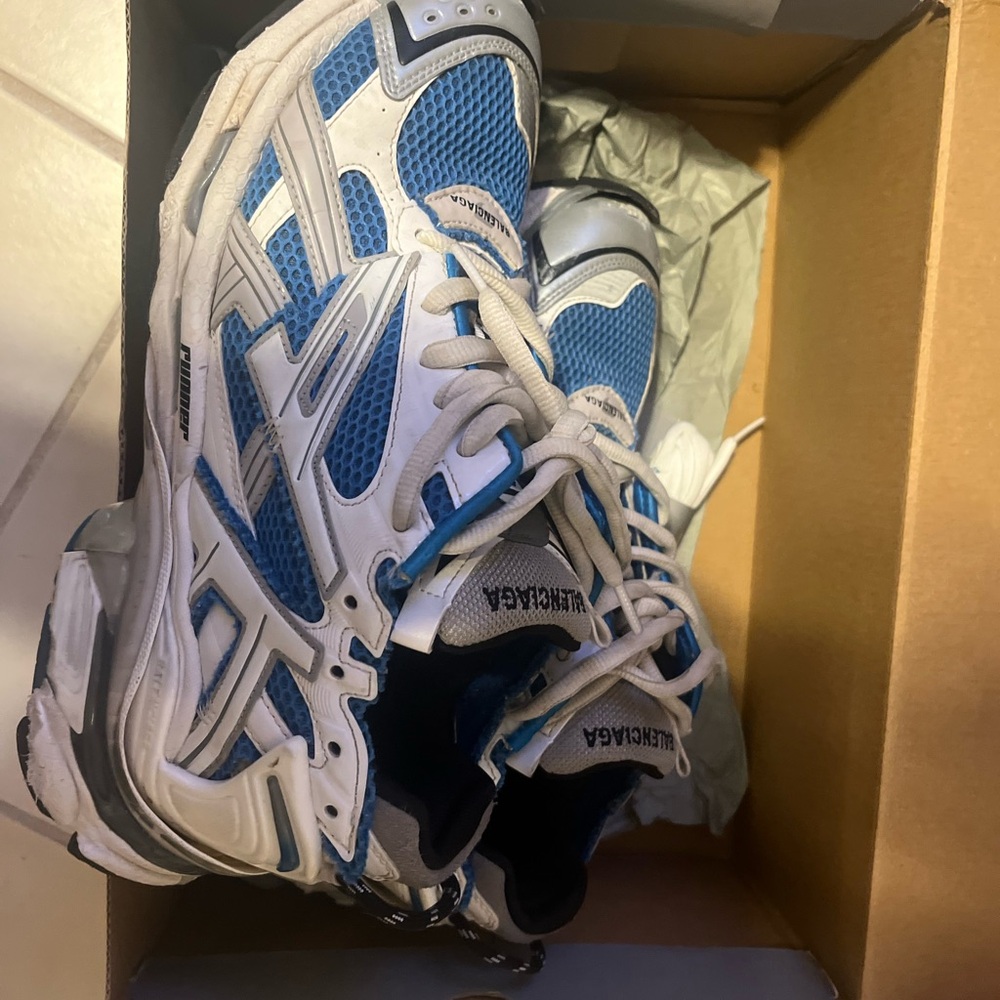 Balenciaga White and Blue Sneakers(Throw me a price) - Picture 4 of 6